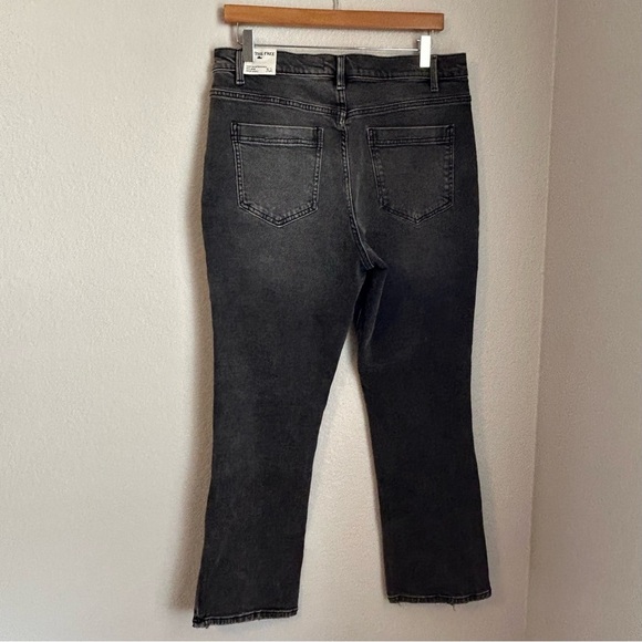 NWT, We The Free Low Maintenance Mid Rise Crop Boot Jeans in Washed Black Sz 32 - Picture 8 of 13